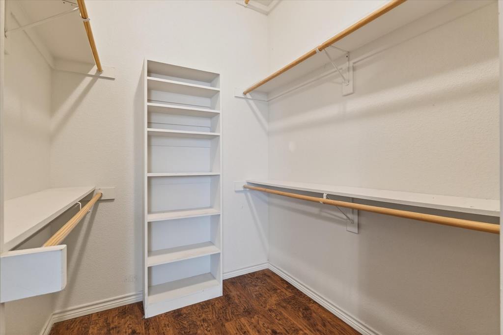 611 Mohawk Street Tioga, TX 76271 - Photo 20 of 37 walk in closet in bedroom suite #2