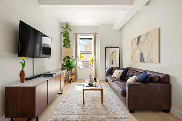 $1,250,000 | 150 Joralemon Street, Unit 11E | Brooklyn Heights
