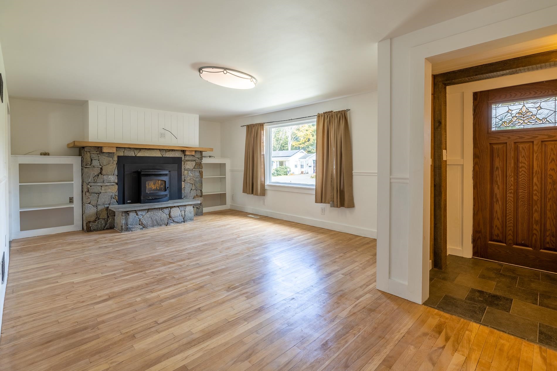 166 Elm Hill Street Springfield, VT 05156 - Photo 4 of 40