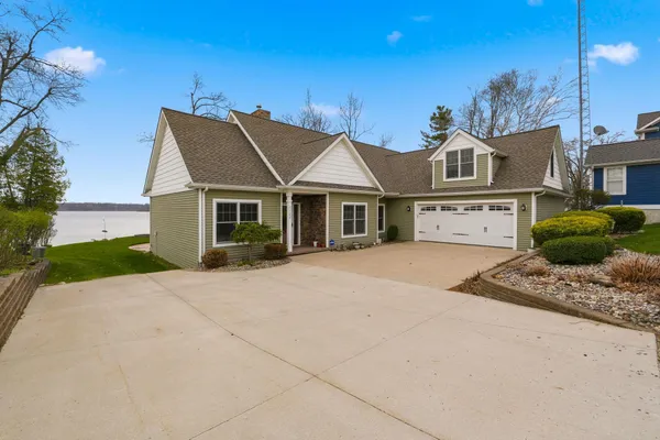$699,900 | 7122 North 925 East, Fremont, IN 46737