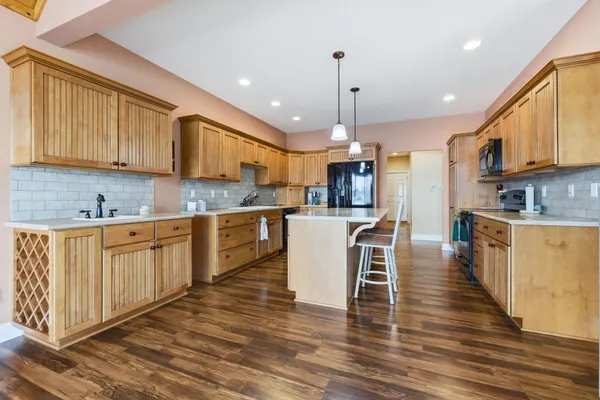 $699,900 | 7122 North 925 East, Fremont, IN 46737