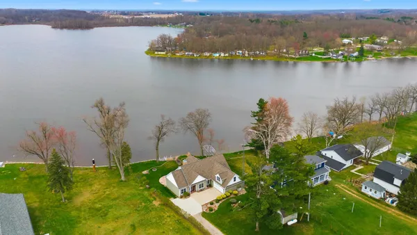 $699,900 | 7122 North 925 East, Fremont, IN 46737