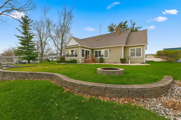 $699,900 | 7122 North 925 East, Fremont, IN 46737