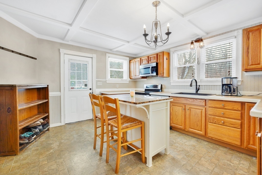165 Palmer Road Monson, MA 01057 - Photo 7 of 27
