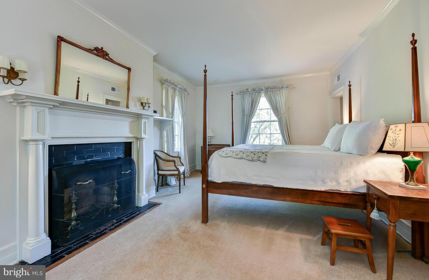 2210 Russell Road Alexandria, VA 22301 - Photo 17 of 30 Bedroom (Master)