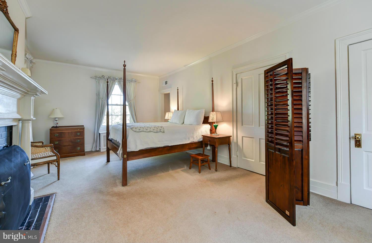 2210 Russell Road Alexandria, VA 22301 - Photo 18 of 30 Bedroom (Master)