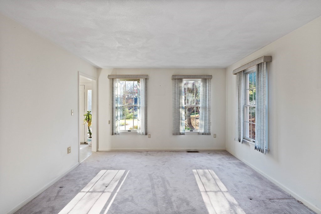 25 Spruce Road North Reading, MA 01864 - Photo 16 of 39