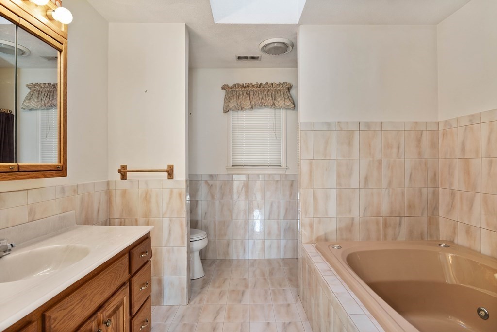 25 Spruce Road North Reading, MA 01864 - Photo 23 of 39