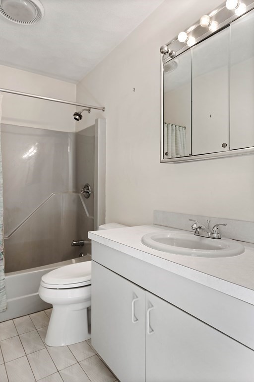 25 Spruce Road North Reading, MA 01864 - Photo 33 of 39