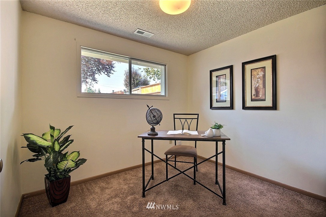 687 Redmond Avenue Northeast Renton, WA 98056 - Photo 12 of 19 Gallery Image 12
