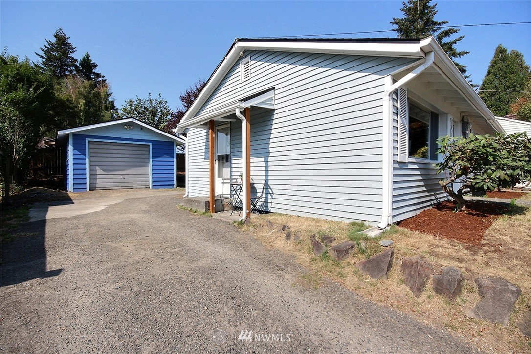 687 Redmond Avenue Northeast Renton, WA 98056 - Photo 13 of 19 Gallery Image 13
