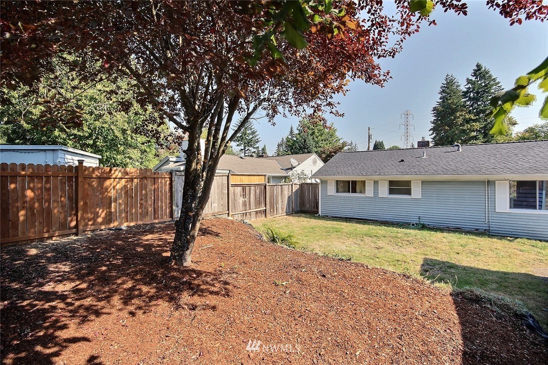 687 Redmond Avenue Northeast Renton, WA 98056 - Photo 17 of 19 Gallery Image 17