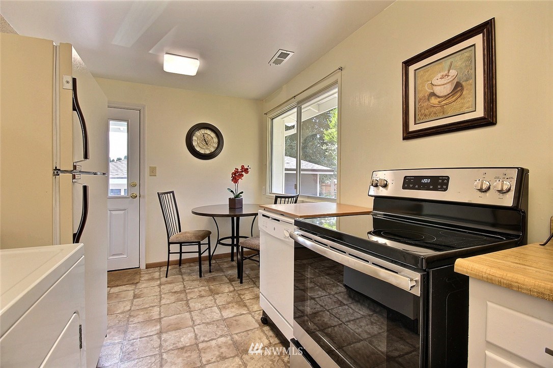 687 Redmond Avenue Northeast Renton, WA 98056 - Photo 7 of 19 Gallery Image 7