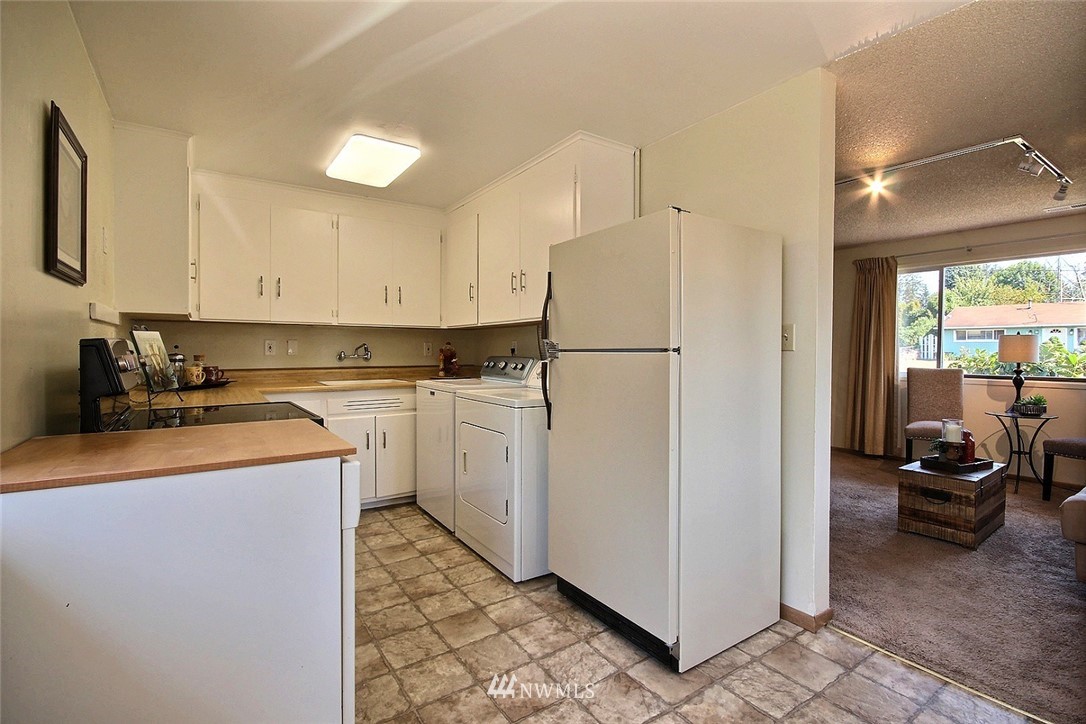687 Redmond Avenue Northeast Renton, WA 98056 - Photo 8 of 19 Gallery Image 8