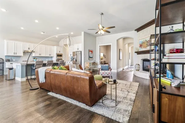 $3,200 | 847 Longbranch Way, Little Elm, TX 76227