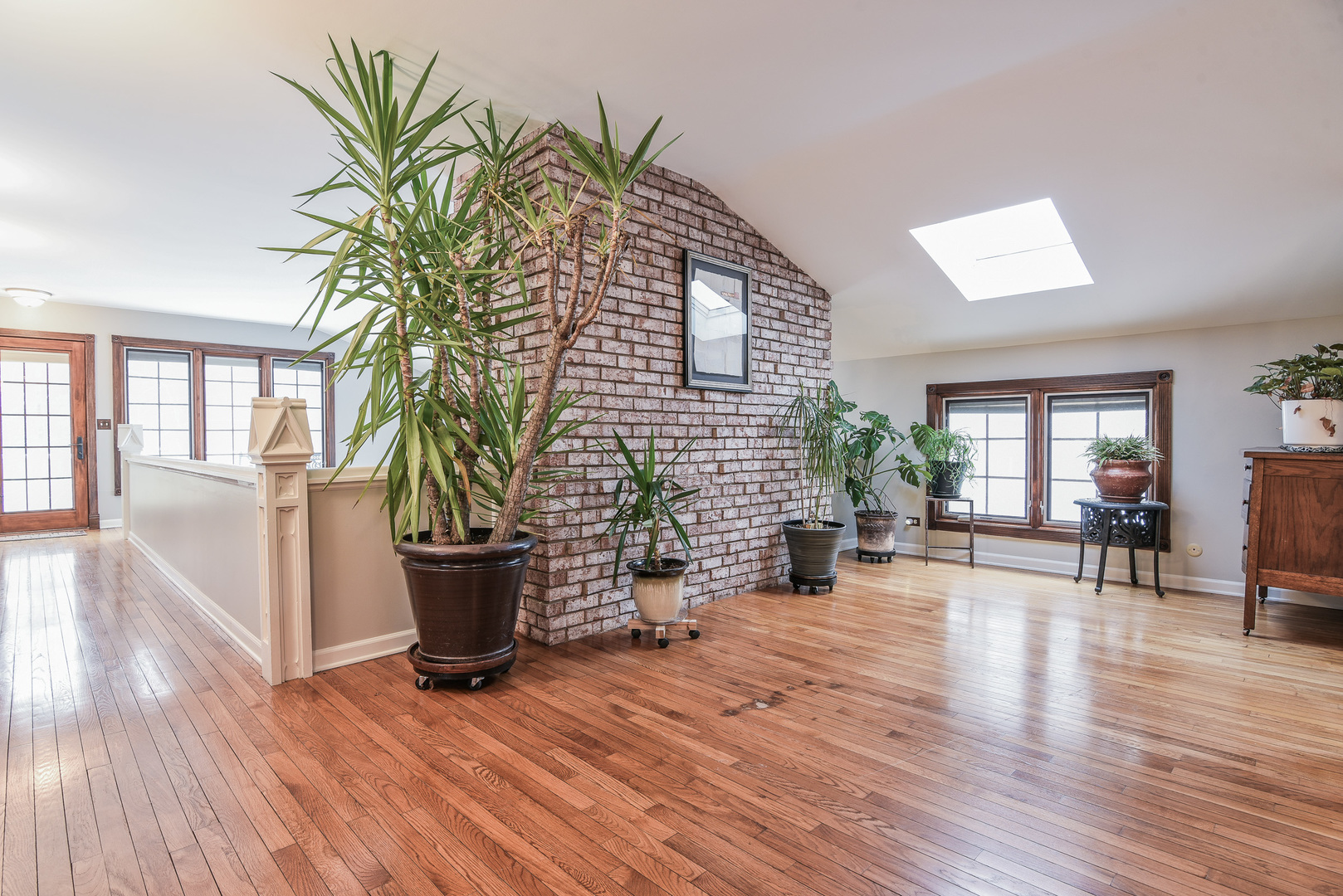41W417 Farview Road Elburn, IL 60119 - Photo 21 of 29 a living room with furniture and a potted plant