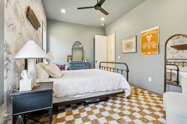 $948,000 | 890 Hackberry Lane, Nunnelly, TN 37137