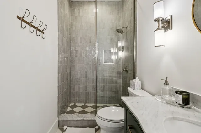 $948,000 | 890 Hackberry Lane, Nunnelly, TN 37137