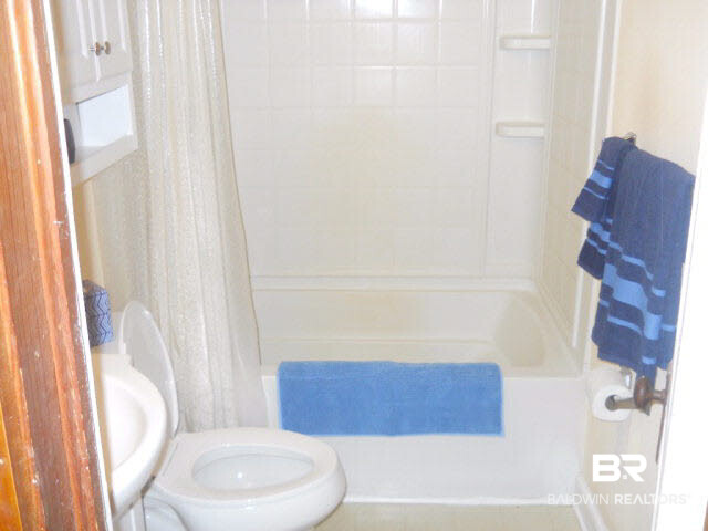 813 Douglas Avenue Brewton, AL 36426 - Photo 9 of 9 Bath