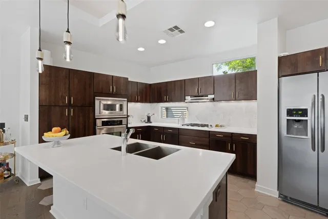 $849,000 | 1500 Summit Street, Unit 5, Austin, TX 78741
