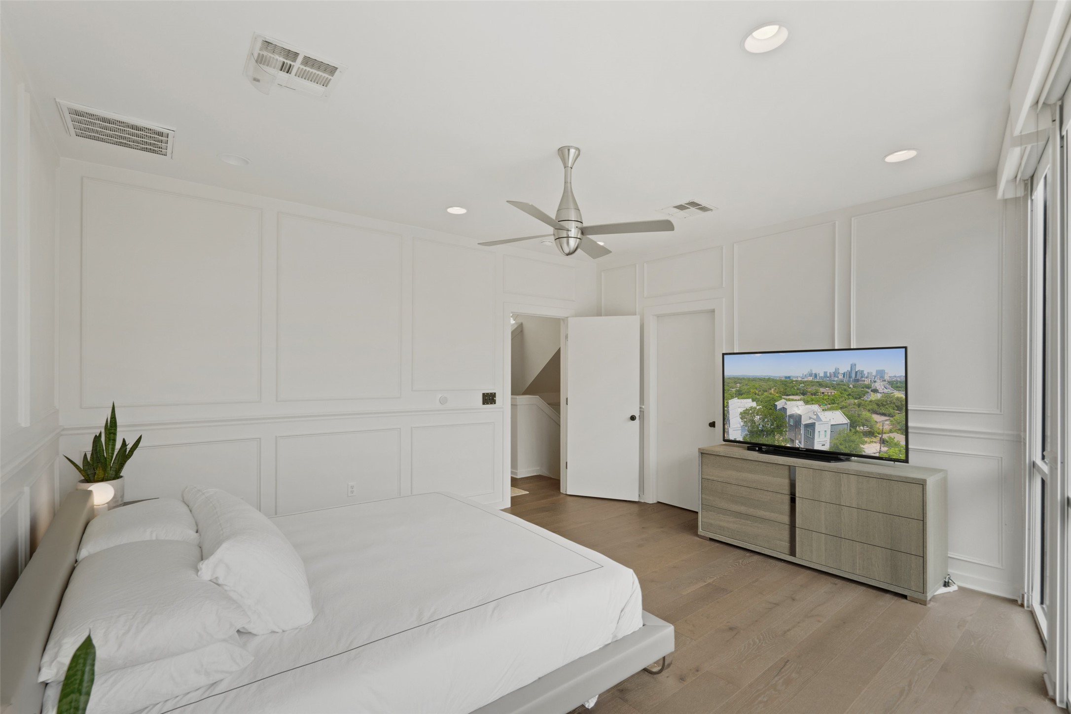 1500 Summit Street, Unit 5 Austin, TX 78741 - Photo 22 of 38