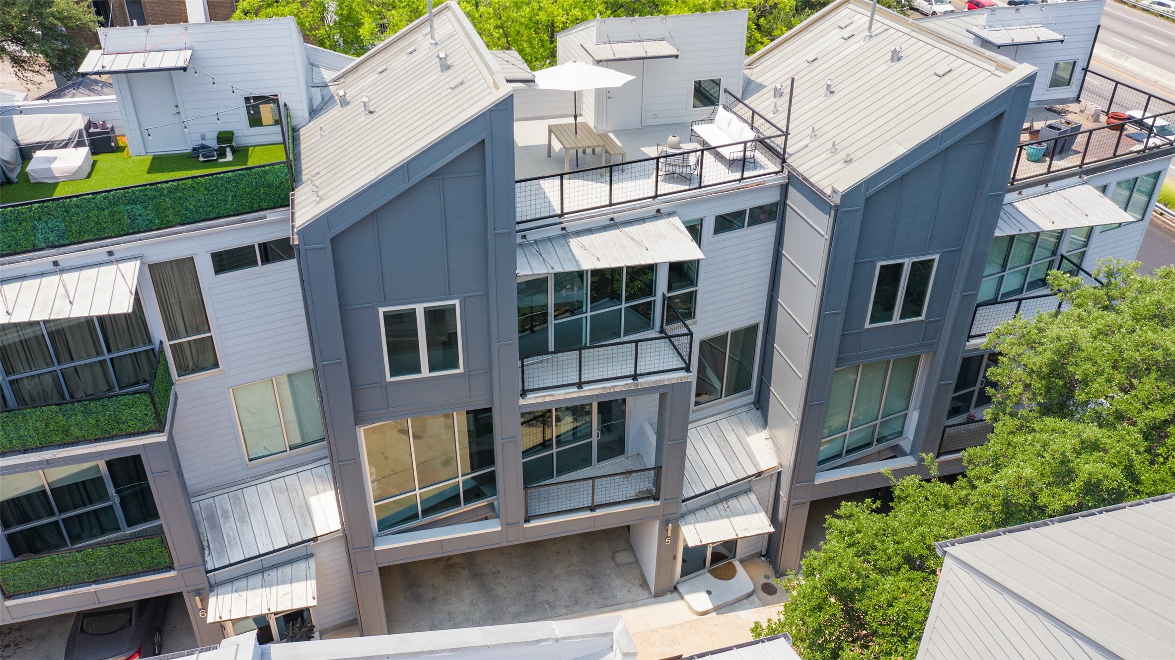 1500 Summit Street, Unit 5 Austin, TX 78741 - Photo 3 of 38