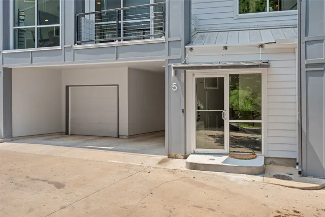 $849,000 | 1500 Summit Street, Unit 5, Austin, TX 78741