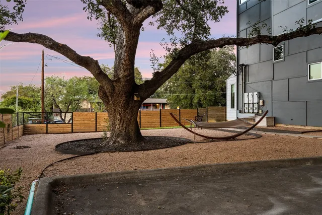 $849,000 | 1500 Summit Street, Unit 5, Austin, TX 78741