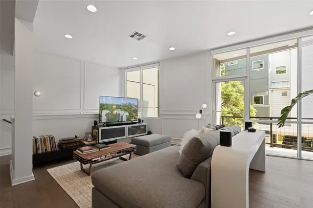 $849,000 | 1500 Summit Street, Unit 5, Austin, TX 78741