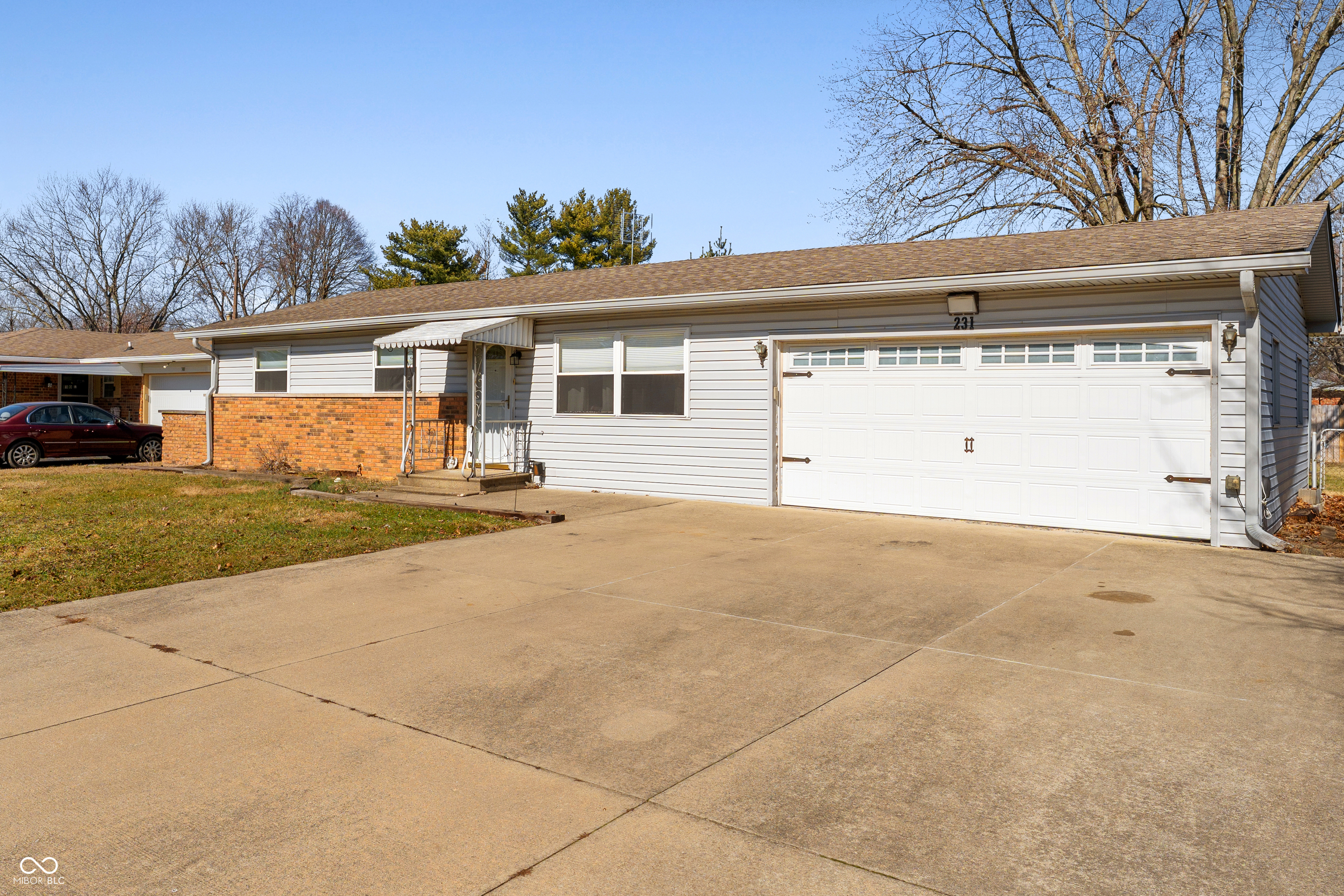 231 Hopkins Road Cumberland, IN 46229 - Photo 3 of 28 Gallery Image 3