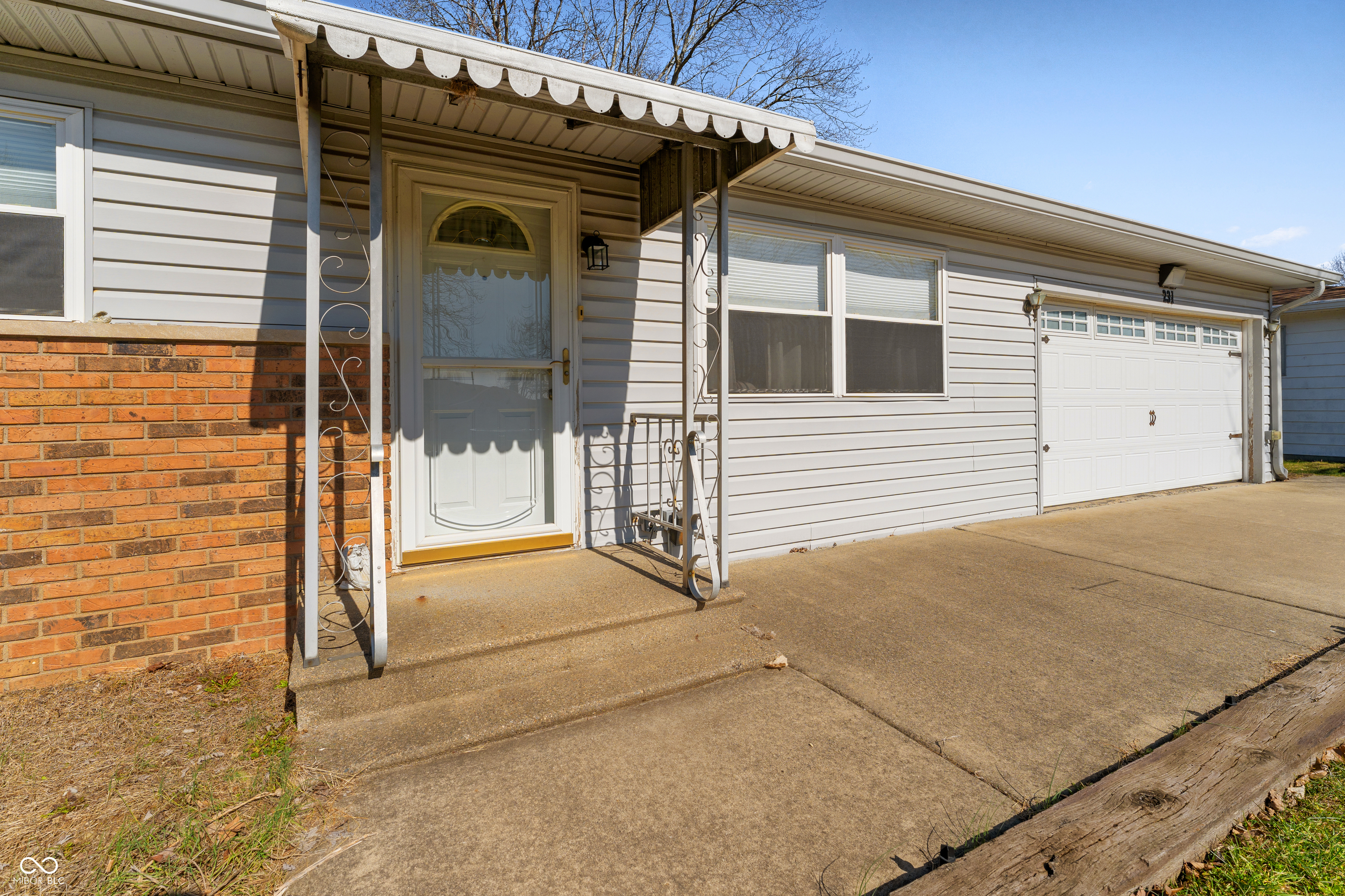 231 Hopkins Road Cumberland, IN 46229 - Photo 4 of 28 Gallery Image 4