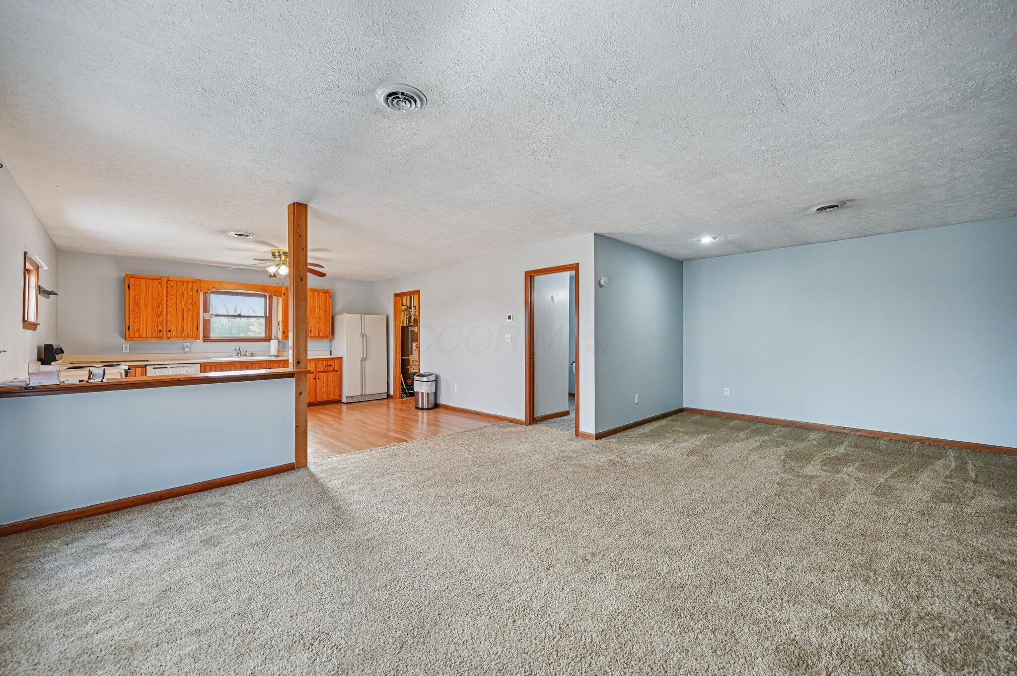 3100 Durant Road Zanesville, OH 43701 - Photo 7 of 48 Living Room