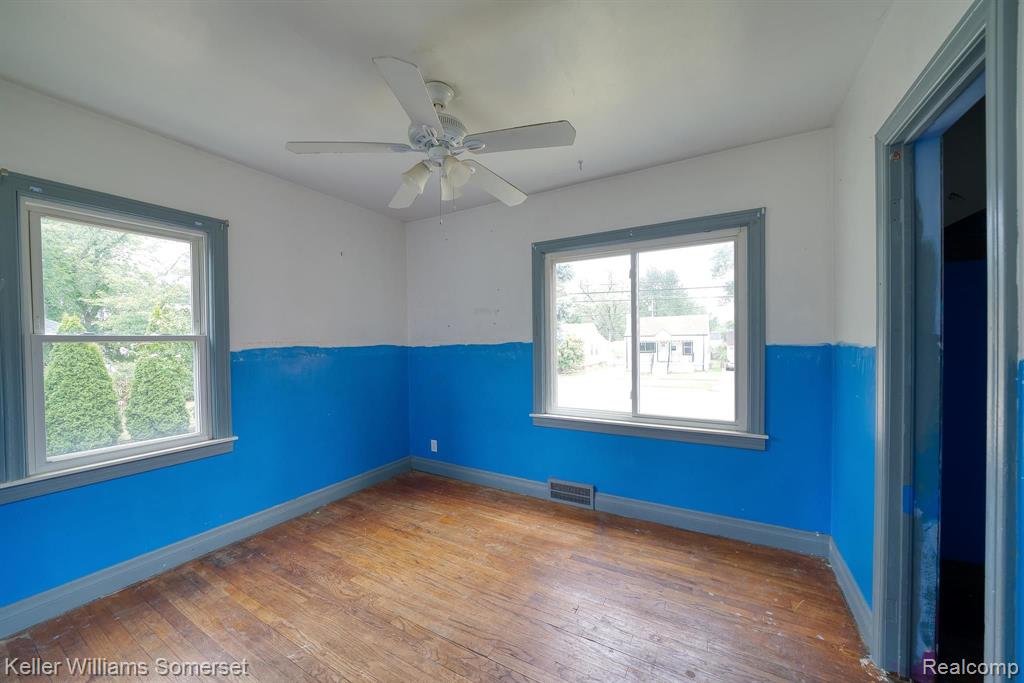 8485 Stephens Center Line, MI 48015 - Photo 16 of 27 Gallery Image 16