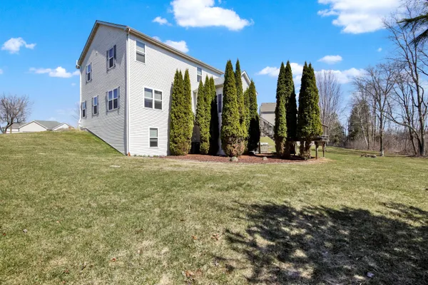 $564,900 | 511 West Acacia Drive, Saukville, WI 53024
