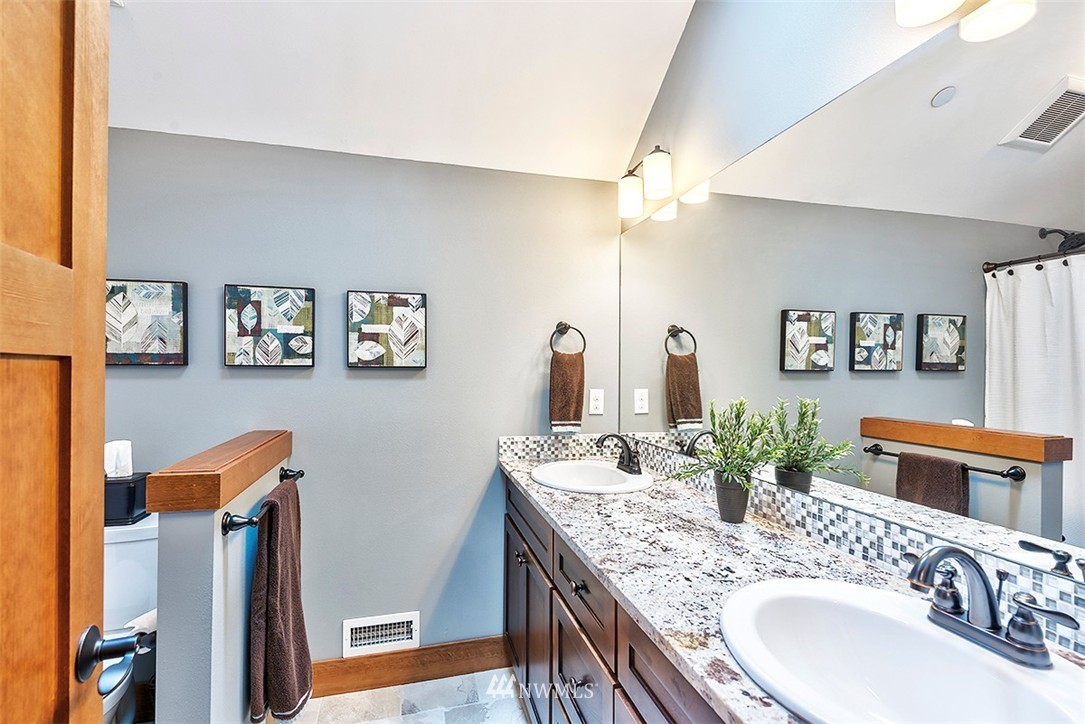 34812 Southeast David Powell Road Fall City, WA 98024 - Photo 15 of 23