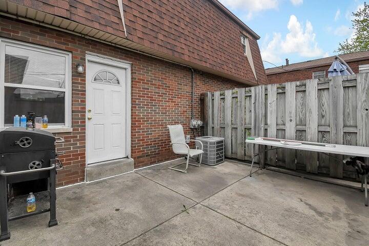 5690 Beechcroft Road, Unit B Columbus, OH 43229 - Photo 15 of 20 patio 2