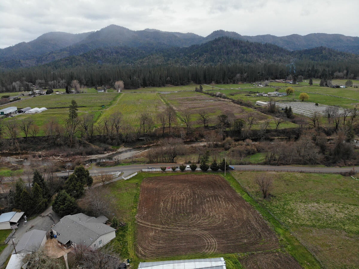 1205 Pine Grove Road Rogue River, OR 97537 - Photo 67 of 67 z (35)