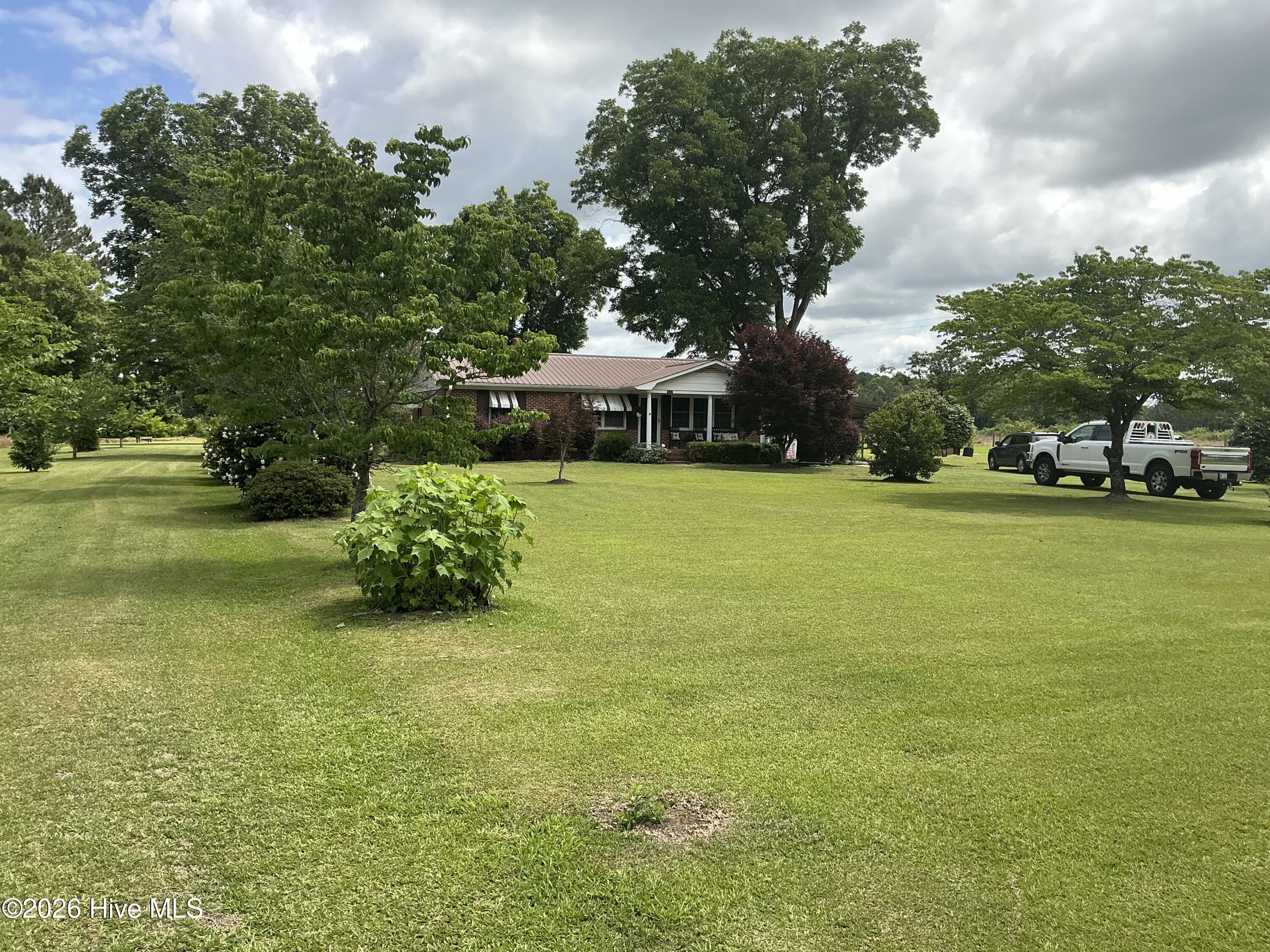 1262 Richardson Road Bladenboro, NC 28320 - Photo 2 of 46 IMG_1220