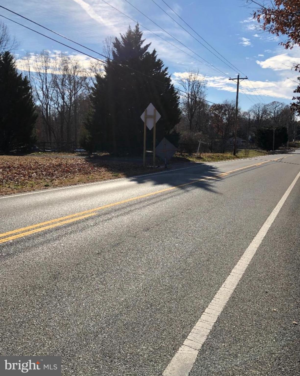 a house view with a outdoor space