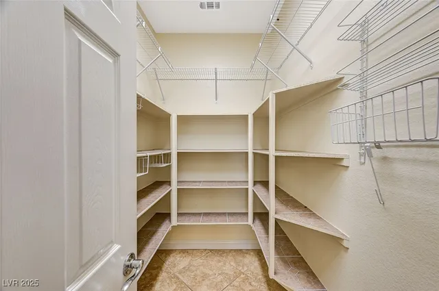 $749,900 | 9117 North Costa De Oro Court, Las Vegas, NV 89131