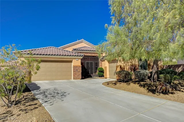 $749,900 | 9117 North Costa De Oro Court, Las Vegas, NV 89131