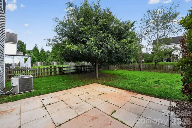 a view of a park with pathway