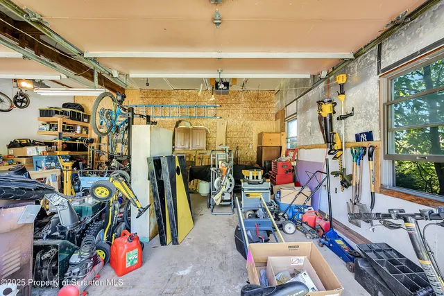 $389,000 | 3 Ledge Court, Pittston, PA 18640