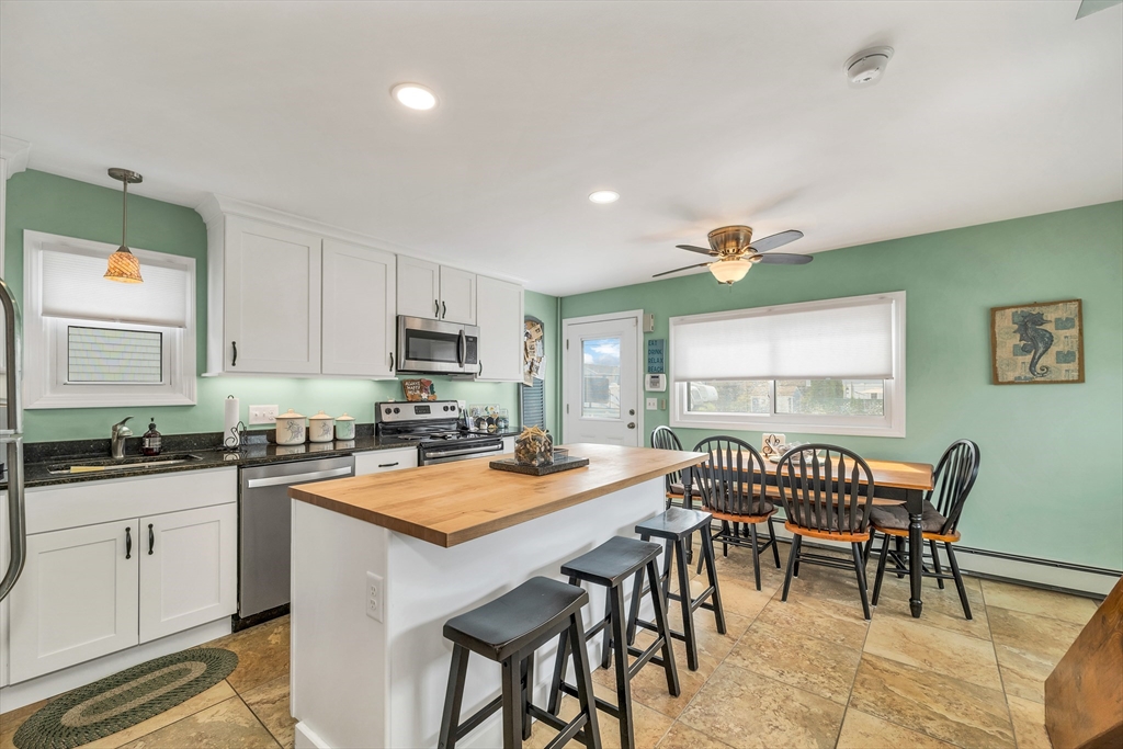 10 Liberty Street Salisbury, MA 01952 - Photo 11 of 34