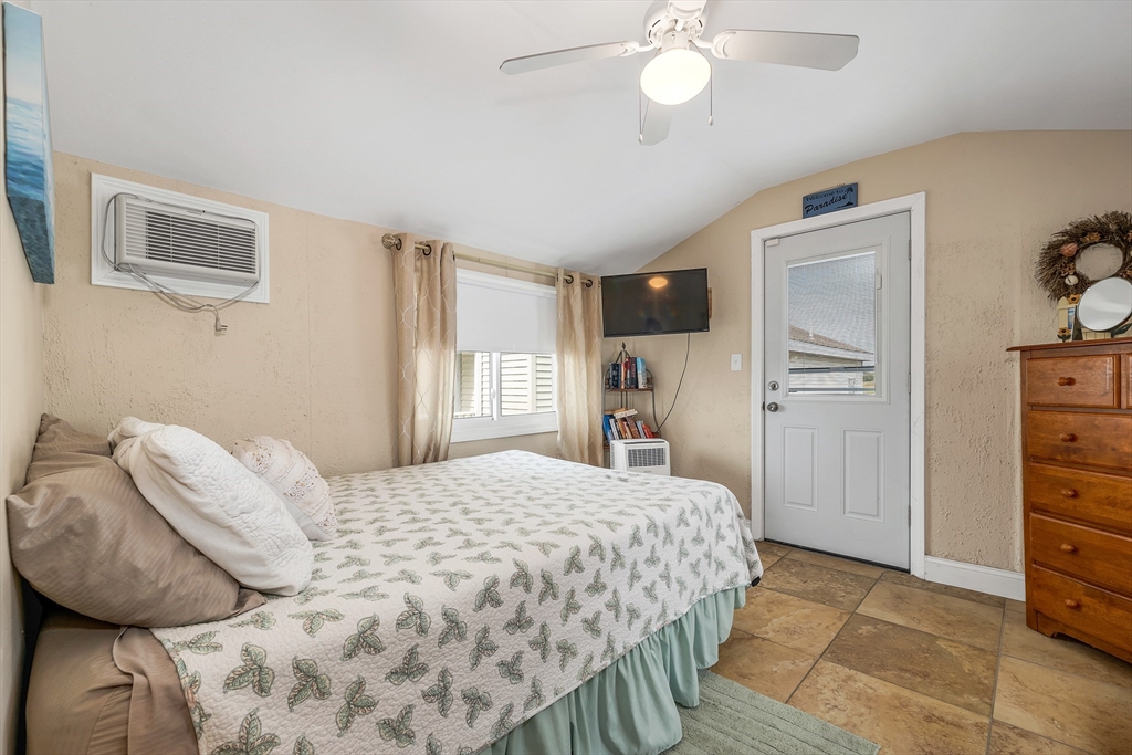 10 Liberty Street Salisbury, MA 01952 - Photo 20 of 34