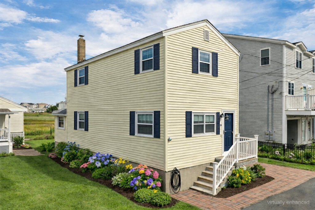 10 Liberty Street Salisbury, MA 01952 - Photo 2 of 34