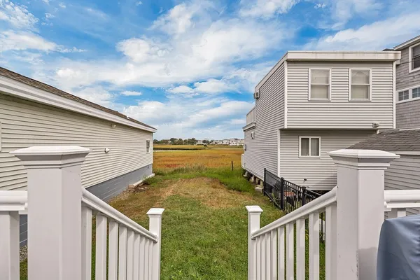 $649,000 | 10 Liberty Street, Salisbury, MA 01952