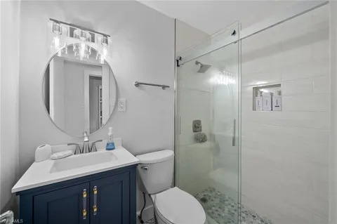 $495,000 | 1550 Gulf Shore Boulevard North, Unit E2, Naples, FL 34102