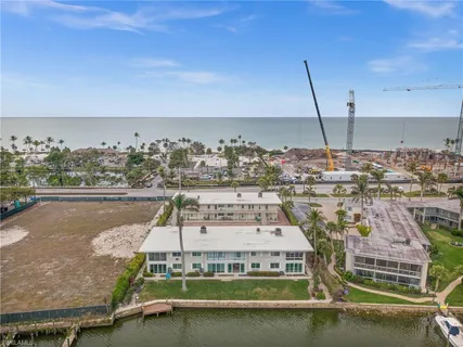 $495,000 | 1550 Gulf Shore Boulevard North, Unit E2, Naples, FL 34102