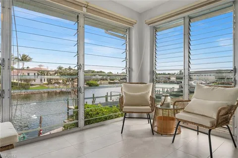 $495,000 | 1550 Gulf Shore Boulevard North, Unit E2, Naples, FL 34102